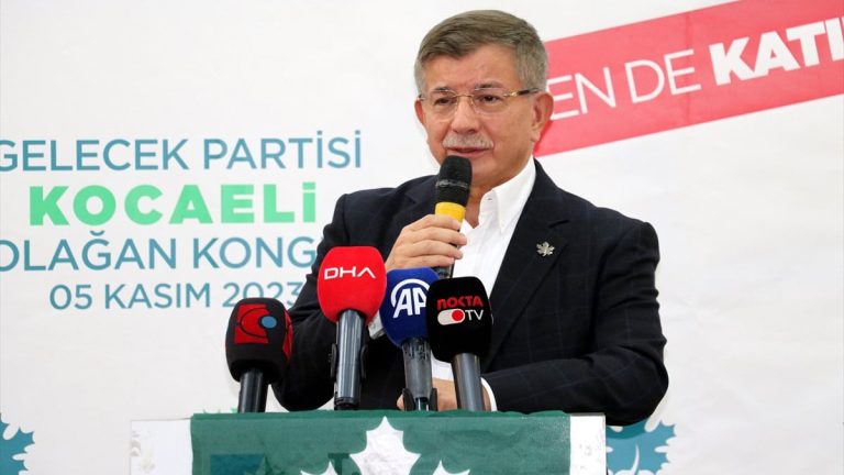 Ahmet Davutoğlu: Kılıçdaroğlu’yla zor dönemde ortak mücadele verdik